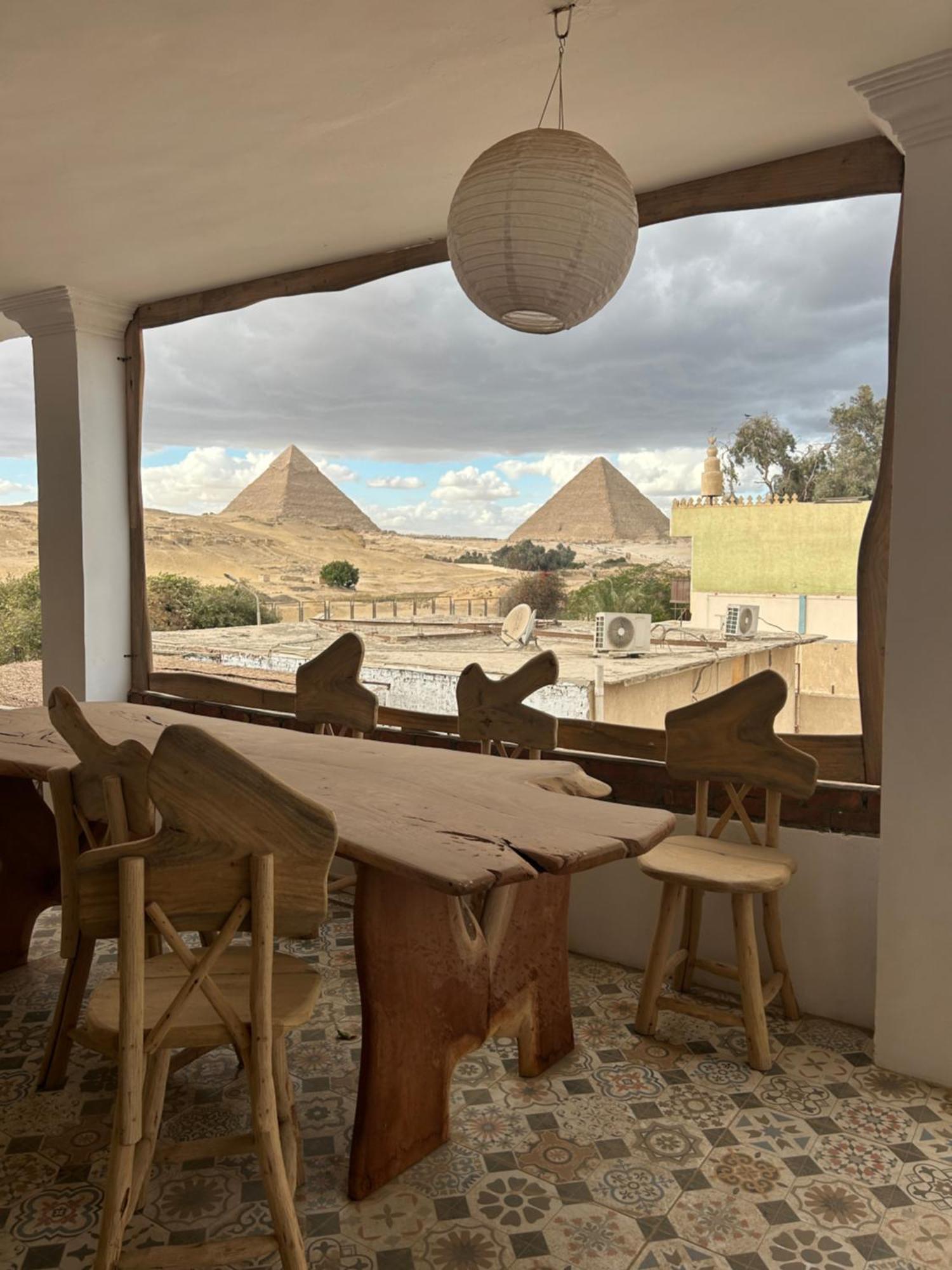 A In A Horse Farm With Pyramid View From Terraces Farm stay Cairo